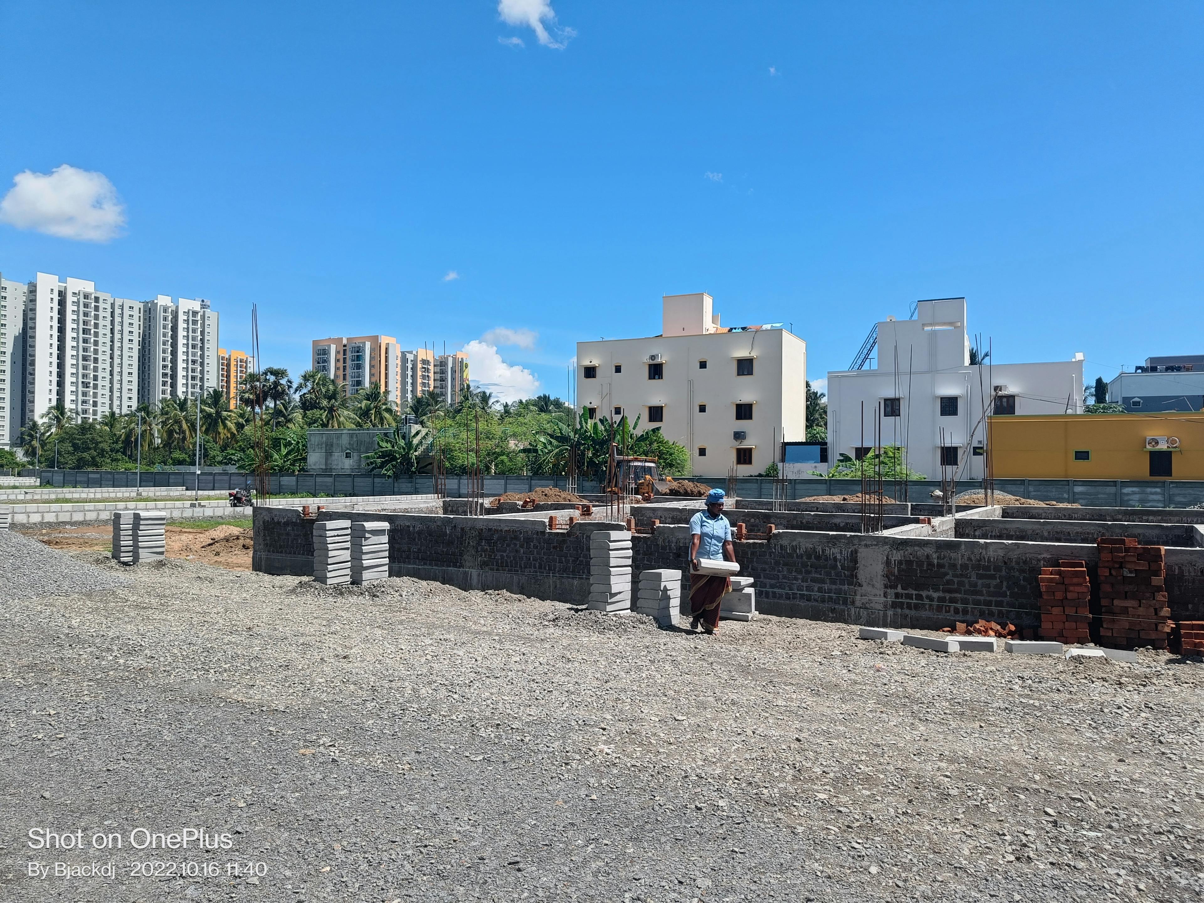 Plots for sale in Pudupakkam