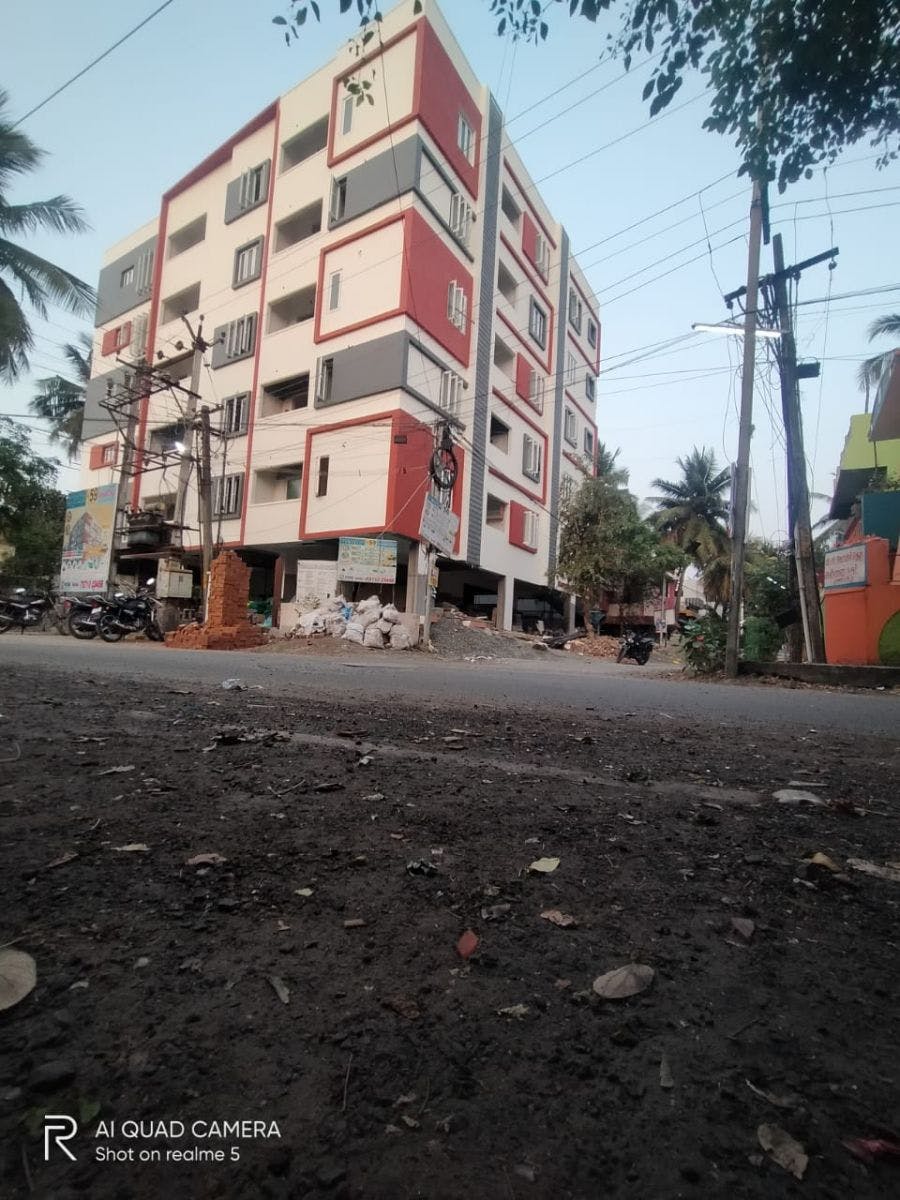2bhk flats for sale in Selaiyur in Camp road